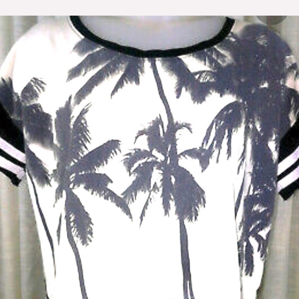 VS Pink shirt szS NWOT